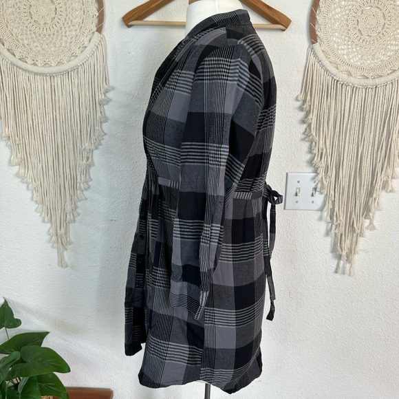 BDG Stylish Black and Gray Plaid Women's Dress 3/4 sleeve medium - Picture 3 of 6